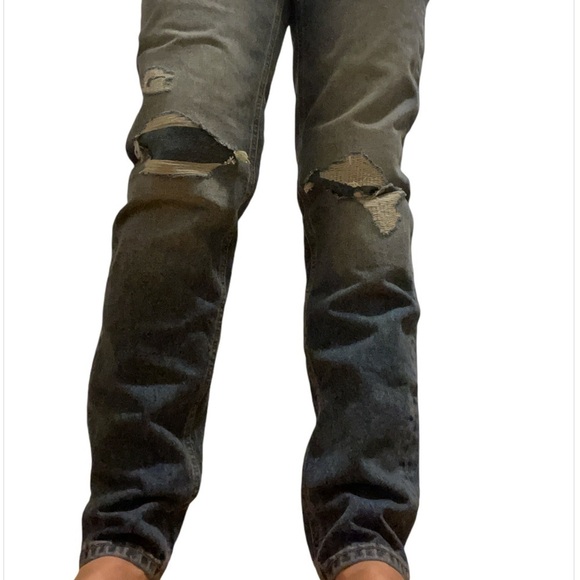 Old Navy Original Taper Distressed Straight Leg Jeans - Picture 2 of 8